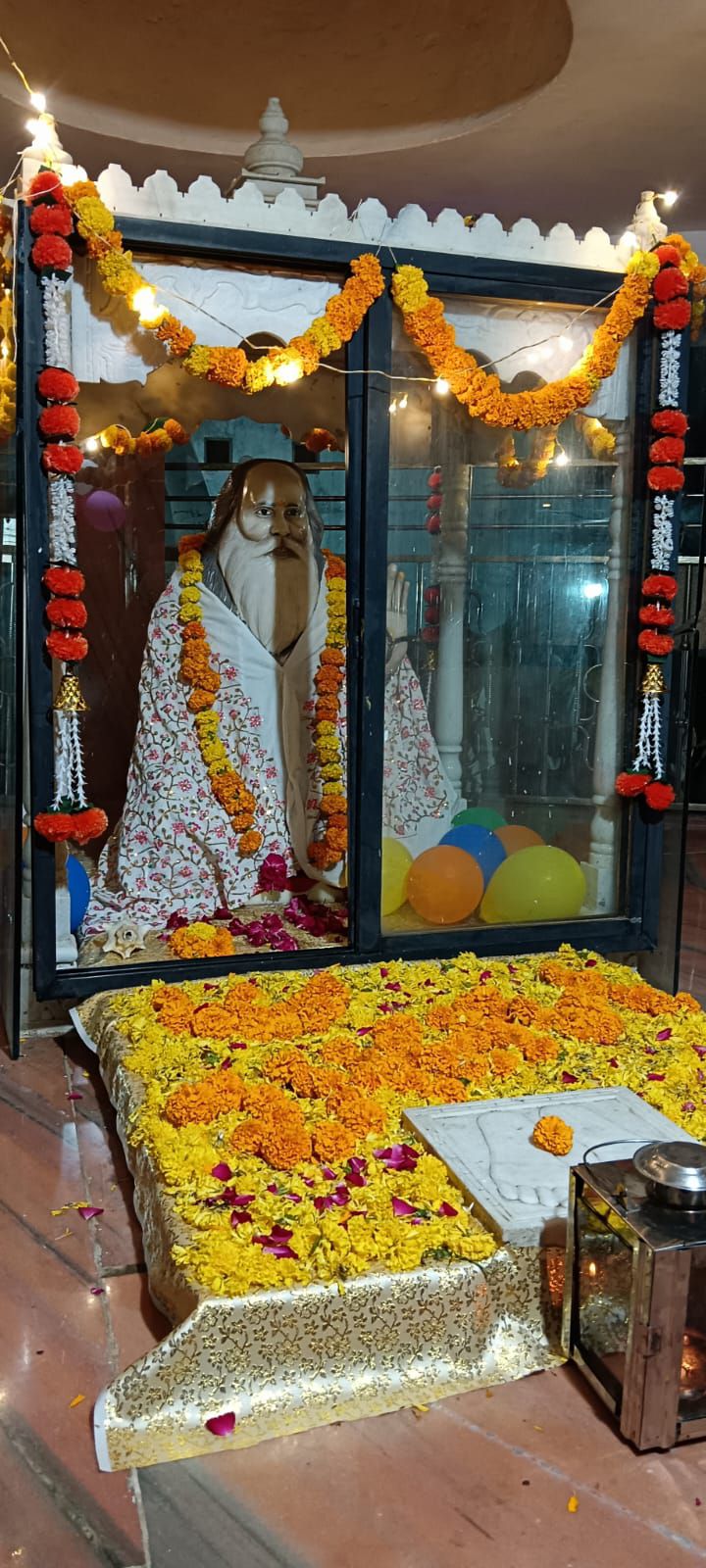 જયરામ બાપાની મૂર્તિ
